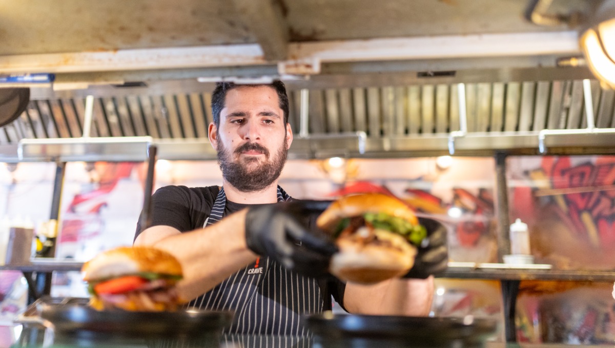 המשפחה מאחורי הההמבורגר המטריף במחנה יהודה עם 5 טיפים להמבורגר המושלם דור פזואלו