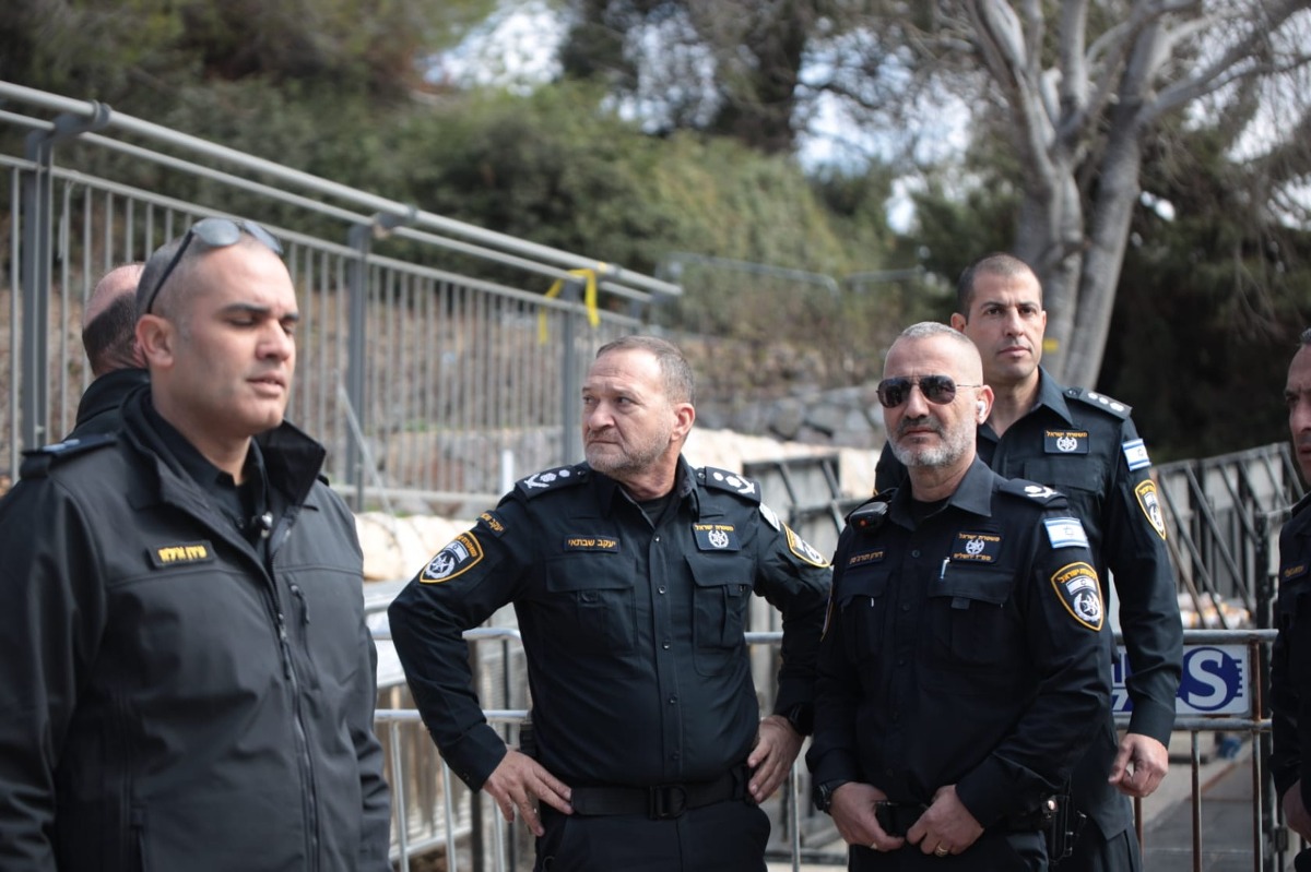 שוטרים בהפגנה מול הכנסת