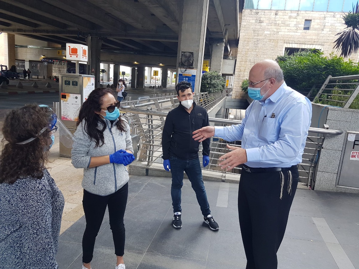 בשדה