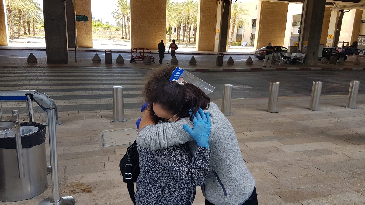 האיחוד המרגש בין הדודה לאה למשפחת כץ