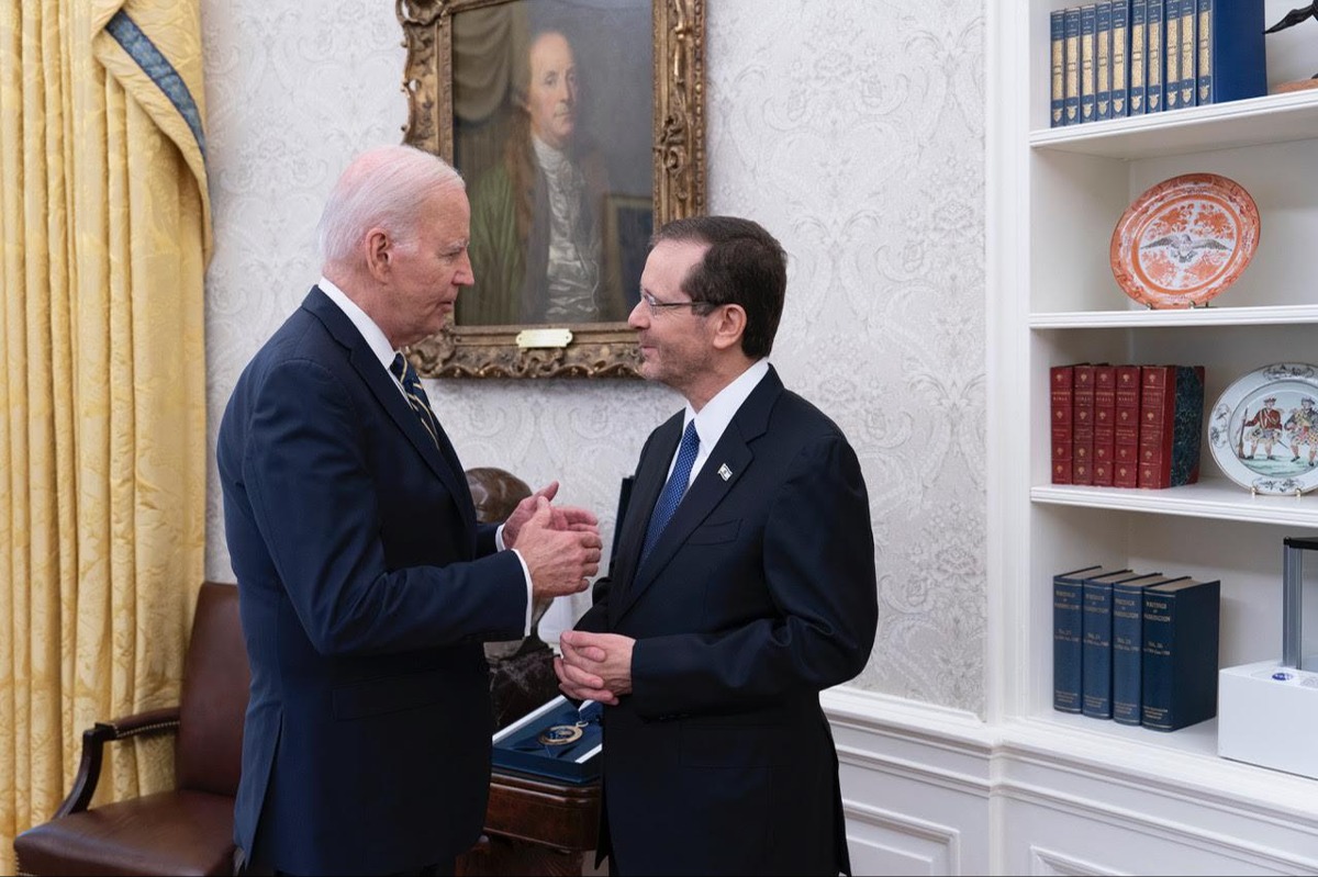 נשיא המדינה יצחק הרצוג ונשיא ארצות הברית ג׳ו ביידן מפגישתם בבית הלבן