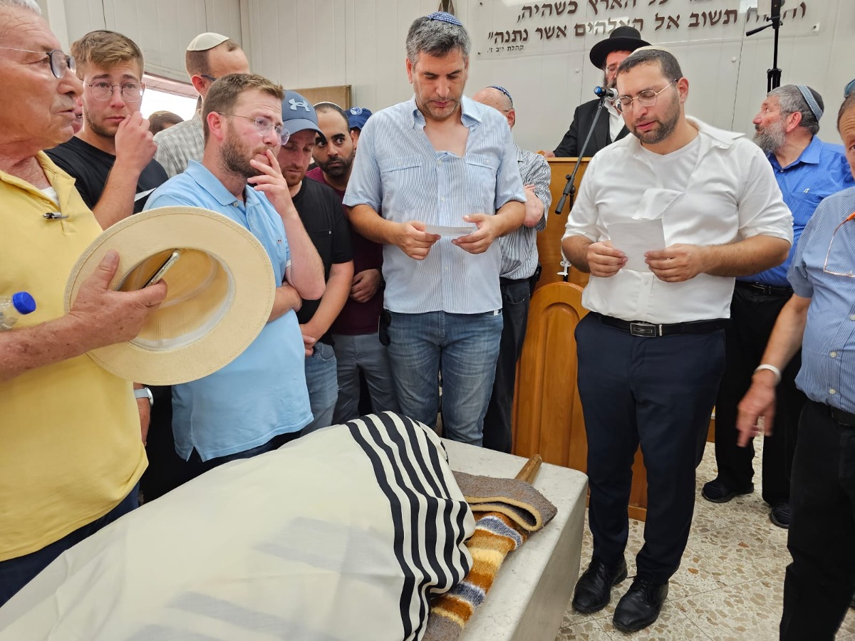 וסרלאוף בלוויית אביו