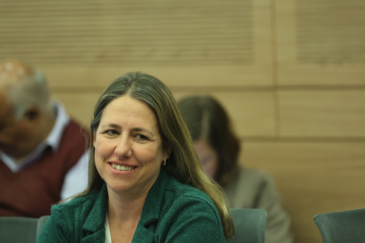 אביטל סומפולינסקי, "קשיים משפטיים"