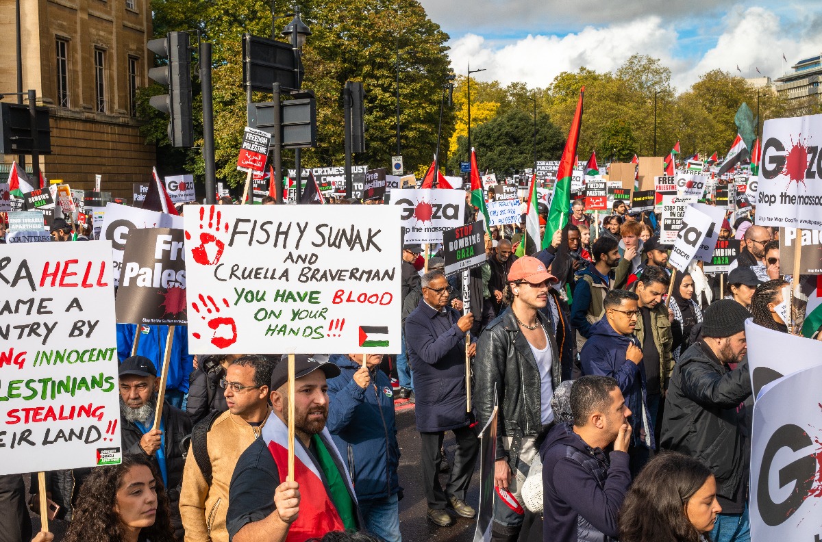 עשרות אלפים בהפגנות פרו פלשתיניות בבריטניה
