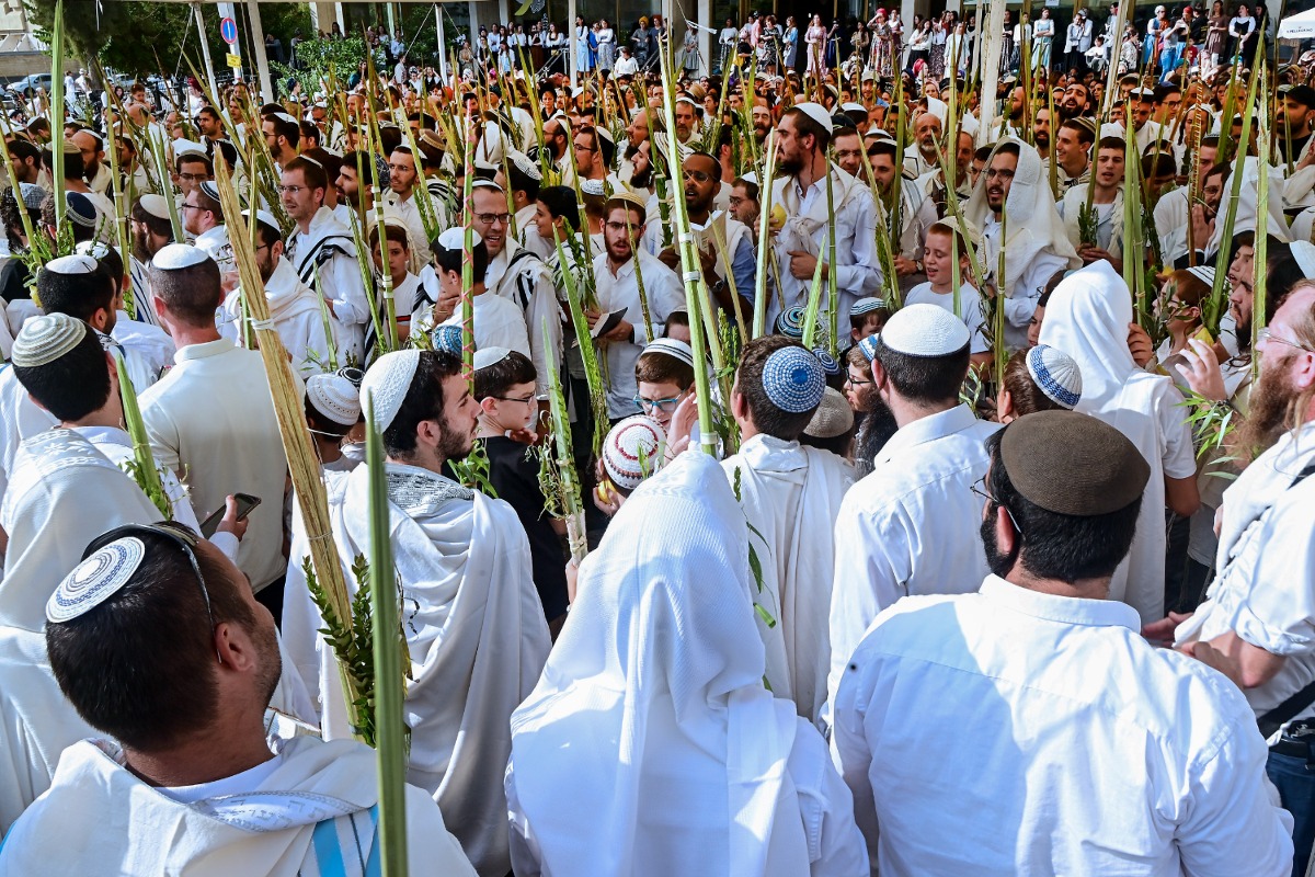דתיים לאומיים בסוכות, למצולמים אין קשר לכתבה