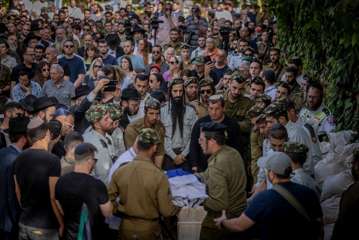 הלווית הלוחם ישראל יודיקין בהר הרצל