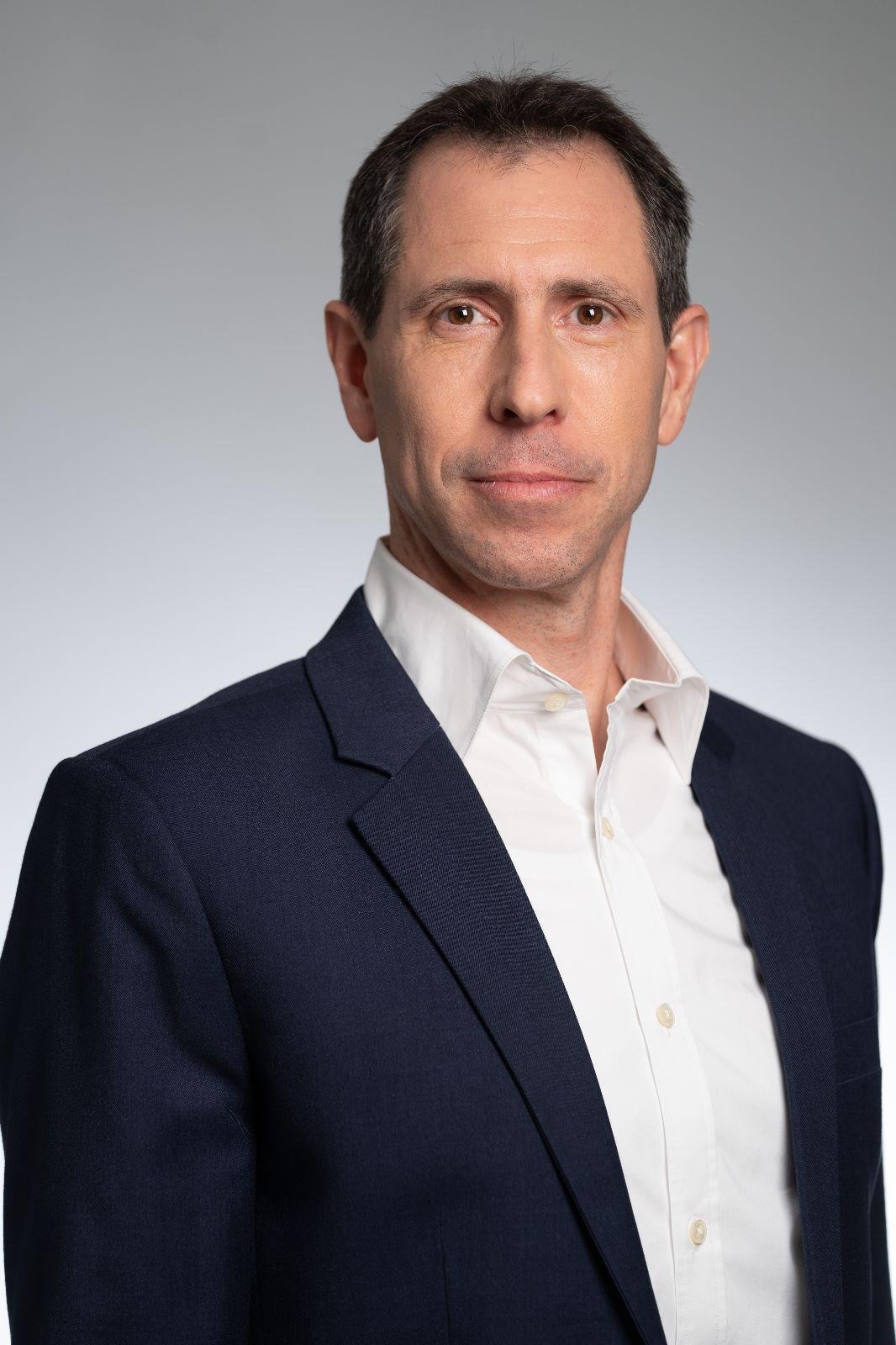 הפרויקטור האזרחי החדש, טל בסכס