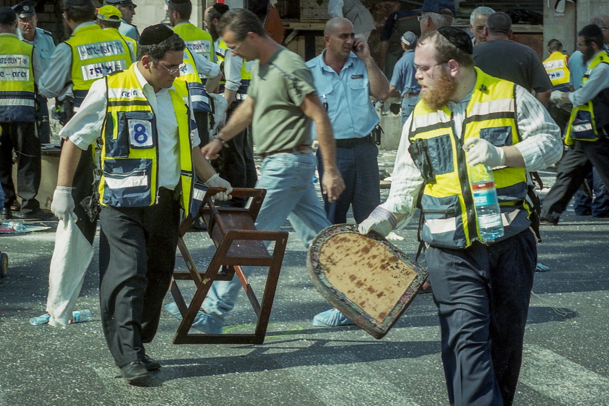 זירת הפיגוע במסעדת סבארו, במהלך האינתיפאדה השנייה