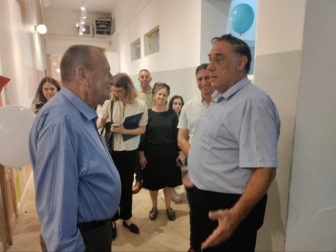 חולדאי בטקס הקמת בית הספר