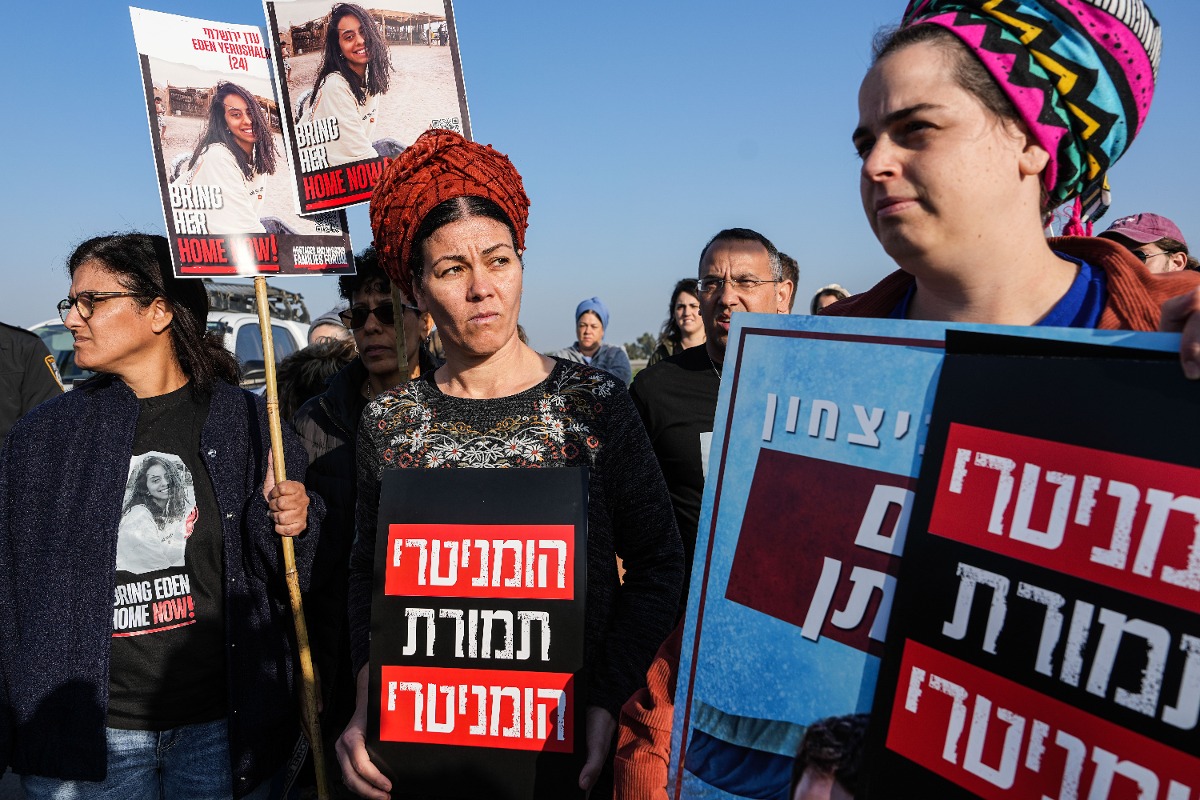 חסימת המשאיות ההומניטריות לעזה