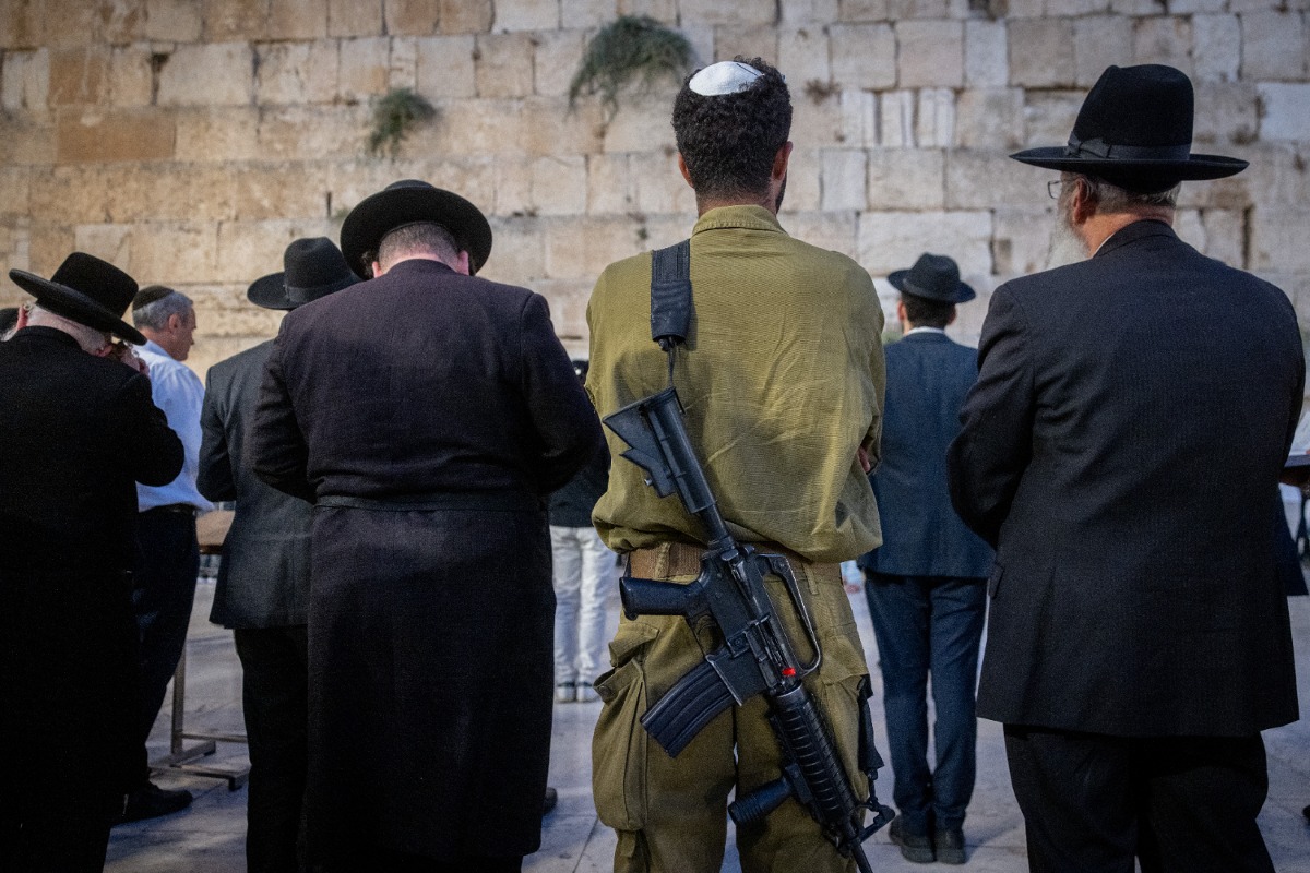 לוחמי נצח יהודה בכותל המערבי