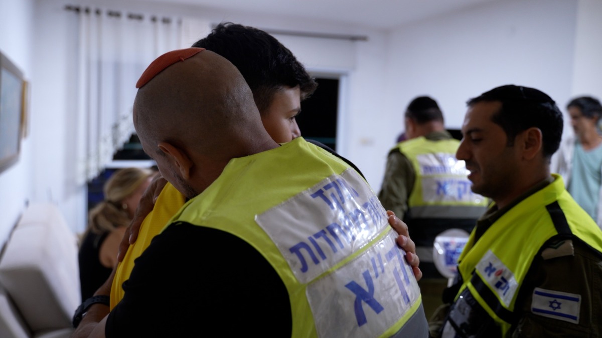 מתנדבי זק"א והנער ששרד