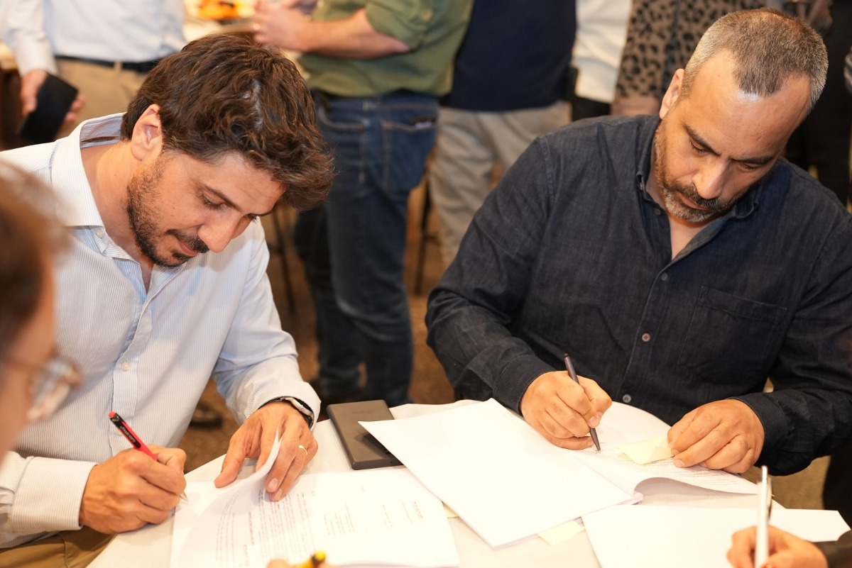 גולן יוכפז ואלירן גבאי יו"ר ועד העובדים כאן,