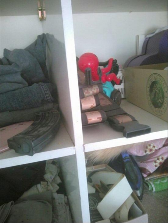 מחסניות שאותרו בתוך ארון בחדר ילדים, בביתו של מחבל חמאס,