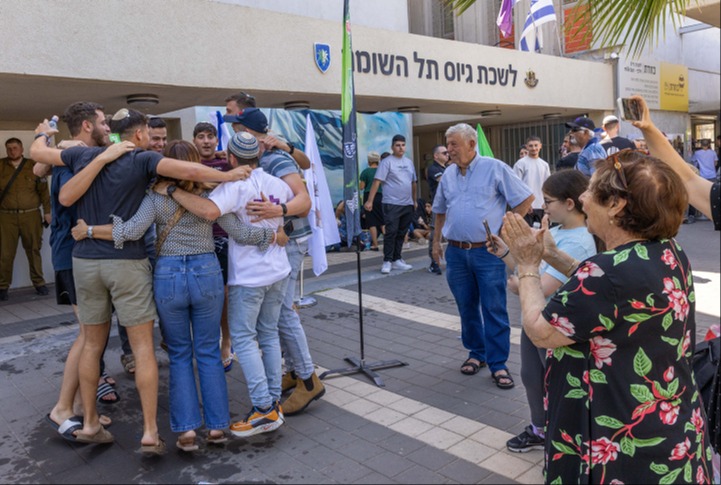 מתגייסים לצה"ל (למצולמים אין קשר לכתבה)