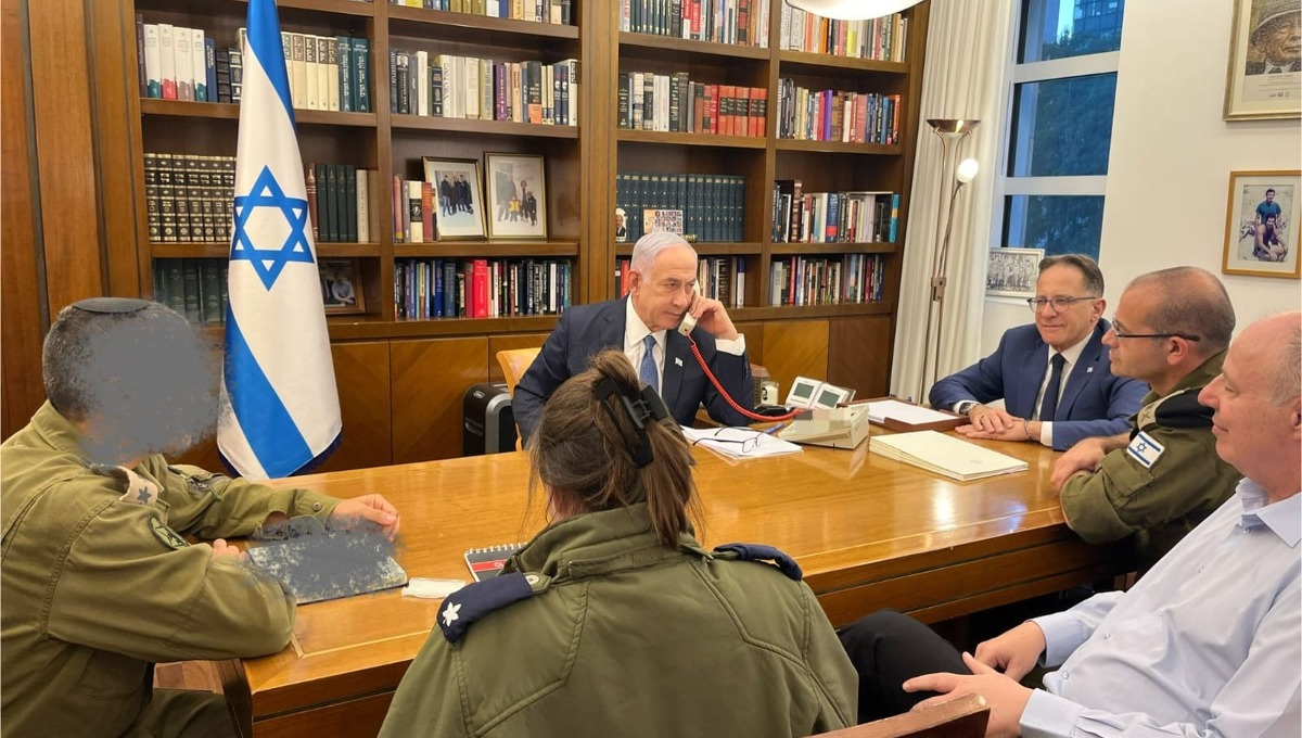 נתניהו והטלפון האדום