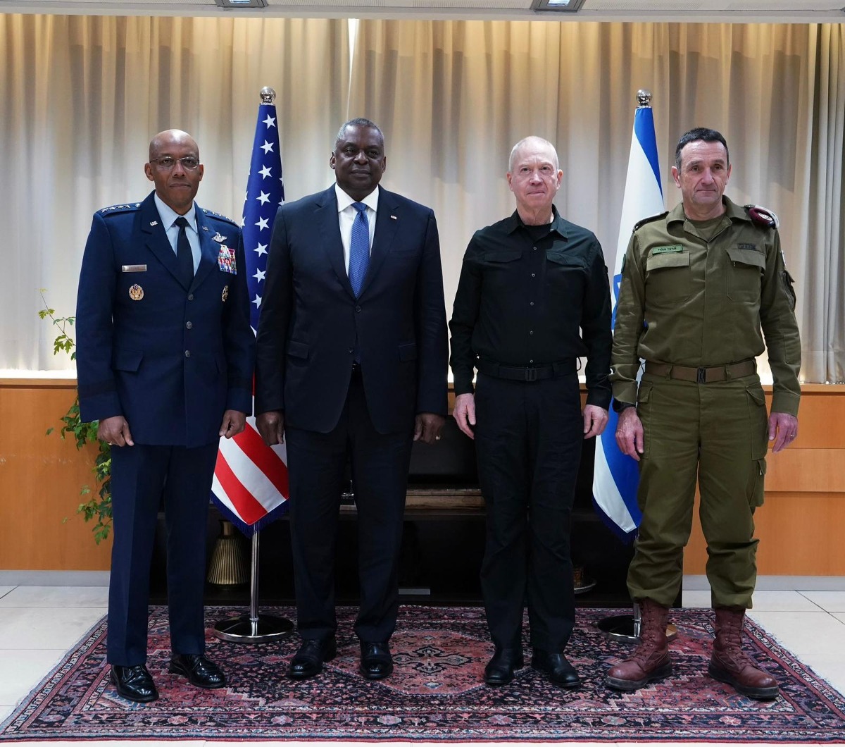פגישתם של שר הביטחון ומזכיר ההגנה האמריקני