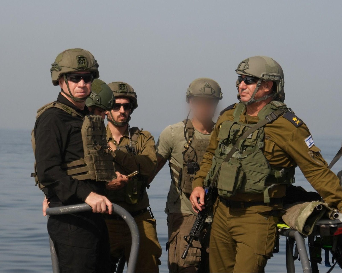 גלנט עם הלוחמים
