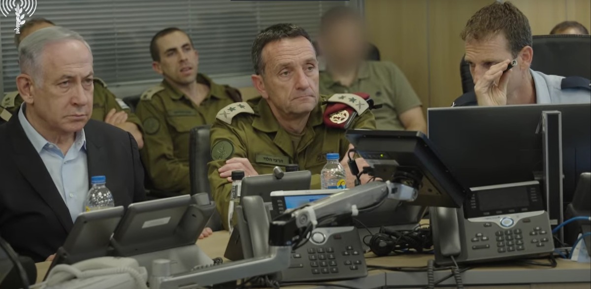 הרמטכ"ל וראש הממשלה בזמן התקיפה