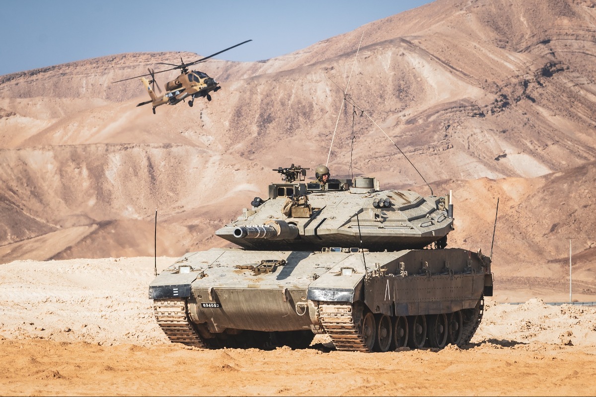 חיל האוויר והשריון בפעולה