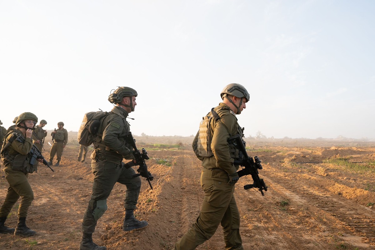 נתנאל אלקובי ז"ל וחיילים