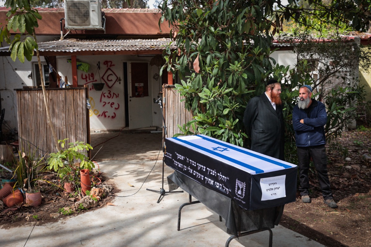 איציק אלגרט הובא למנוחות | 