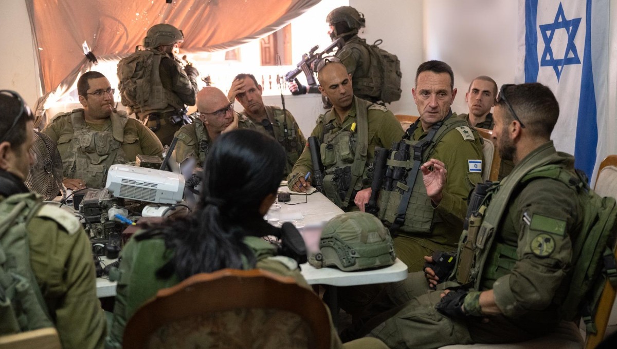 הרמטכ"ל בהערכת המצב |
