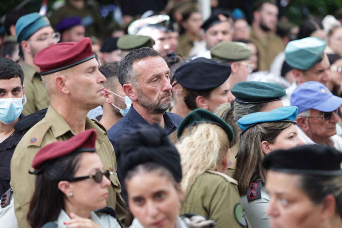 הרמטכ"ל לשעבר הרצי הלוי בהלוויתו של תמיר | 