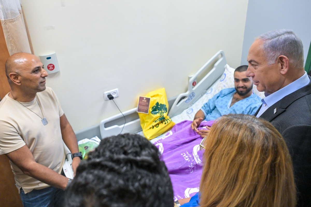 ראש הממשלה בביקור אצל החיילים הפצועים | 
