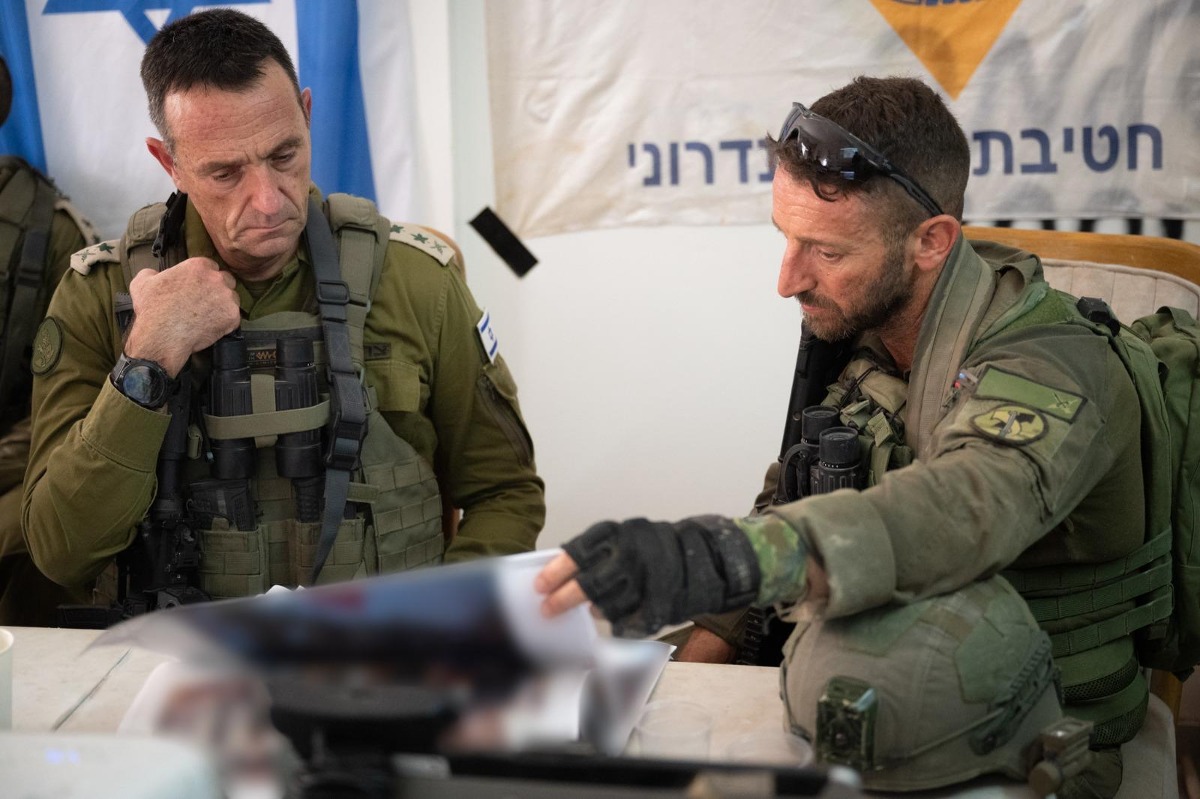 רב אלוף הרצי הלוי ותא"ל ברק חירם |
