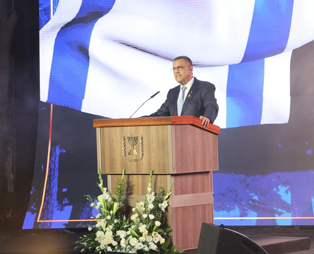 ראש העיר משה ליאון בטקס חניכת האנדרטה