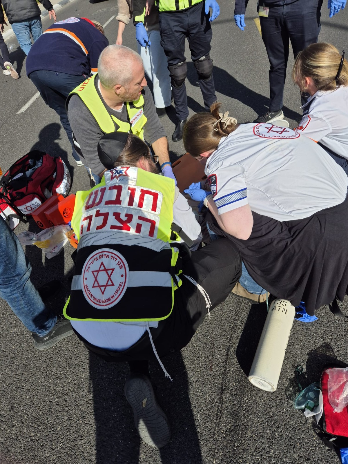טיפול בפצועה בשטח