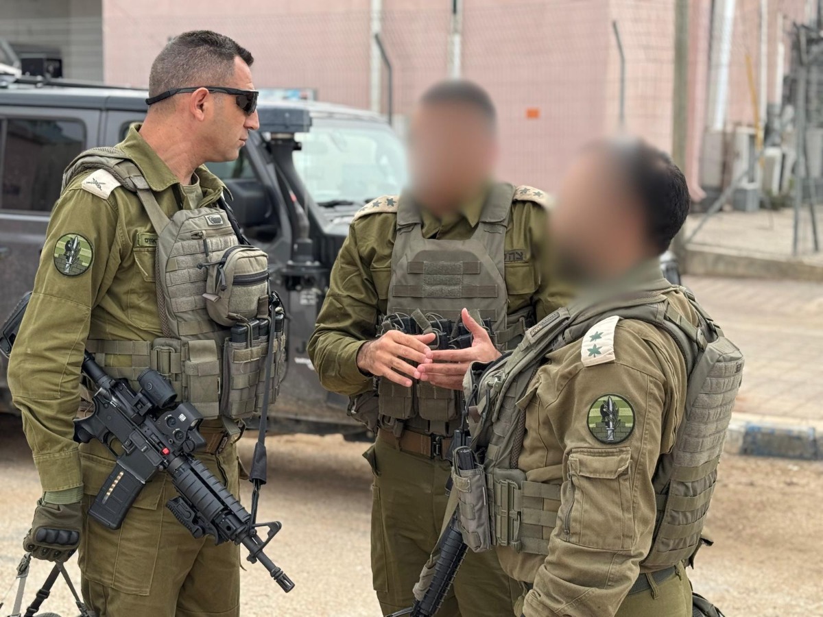 מסיור הבכירים במחנה הפליטטים ג