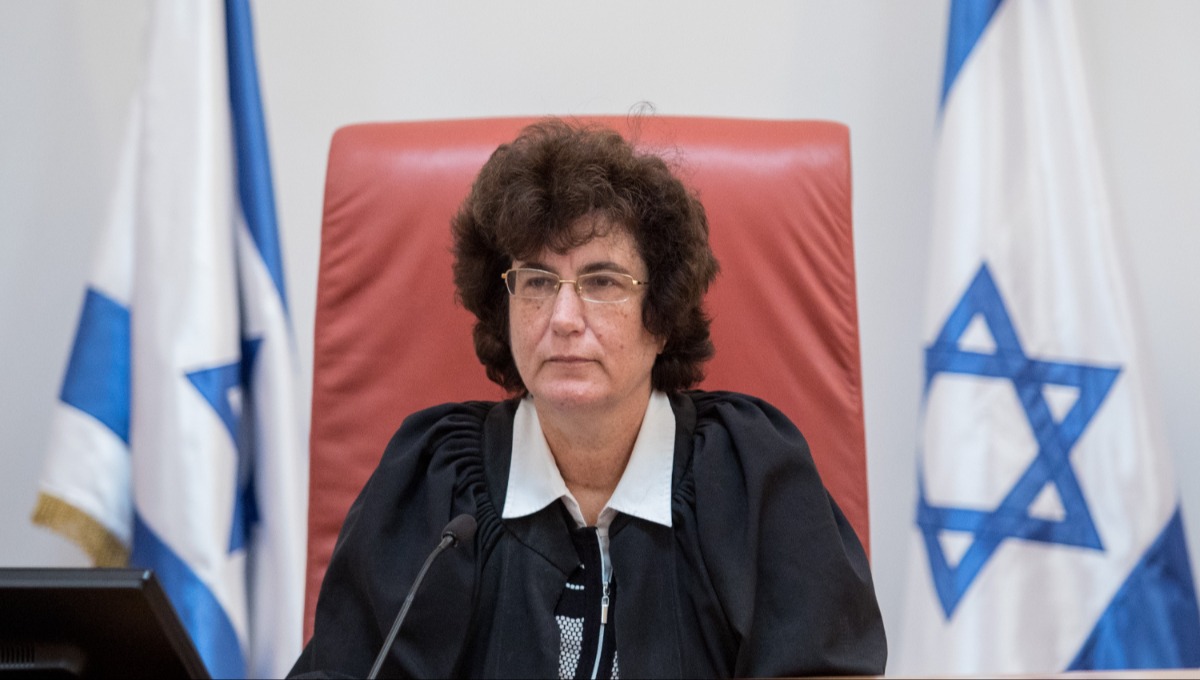 דפנה ברק-ארז