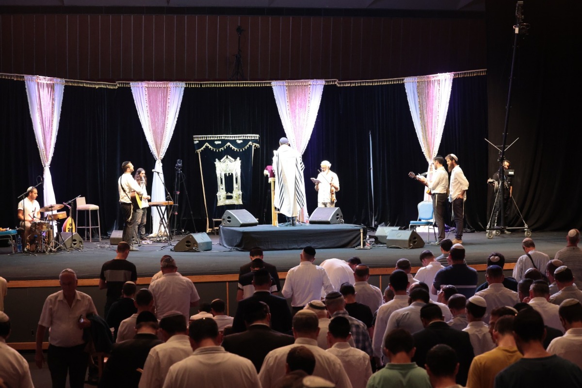 סליחות ראשונות עם יצחק מאיר בבנייני האומה