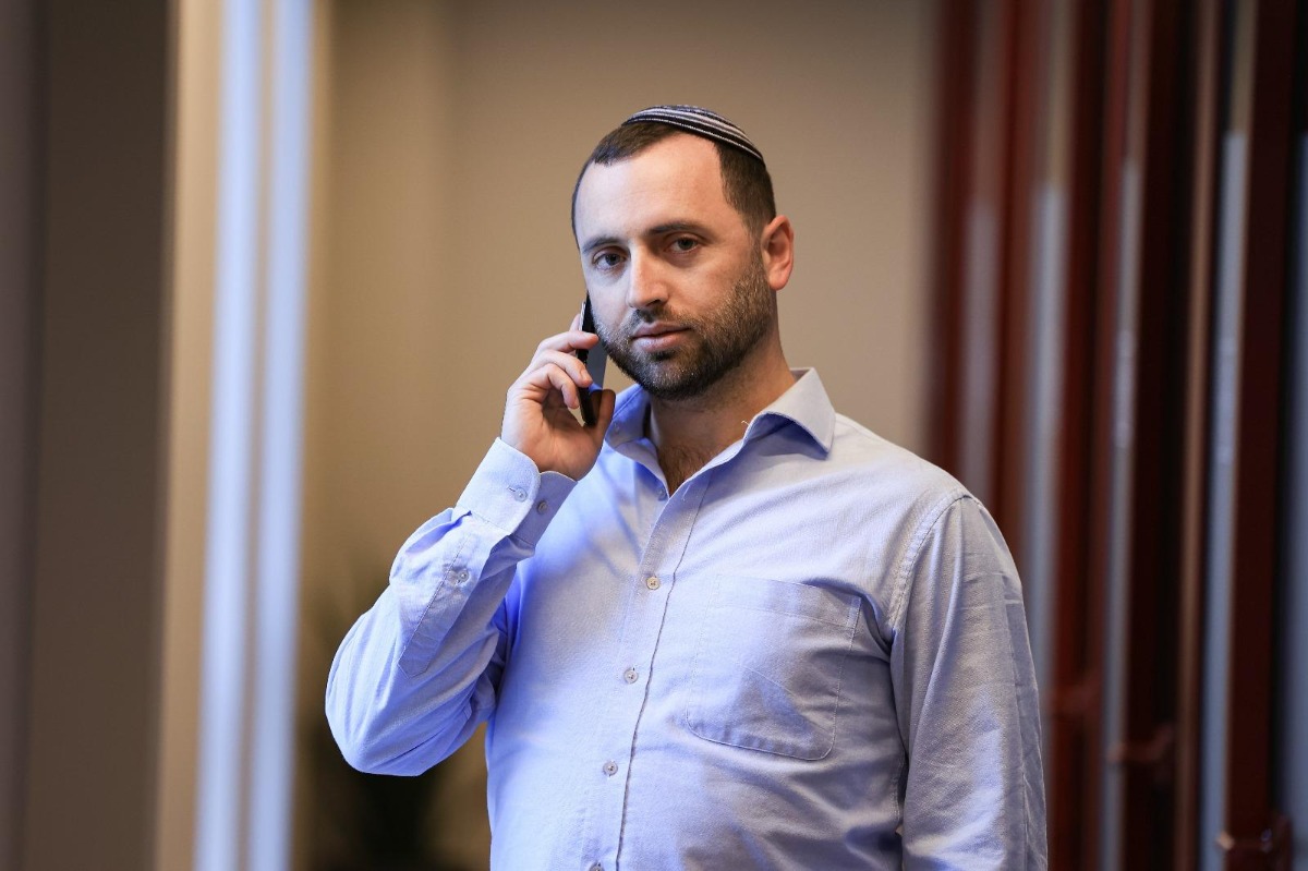 עובד פרל,