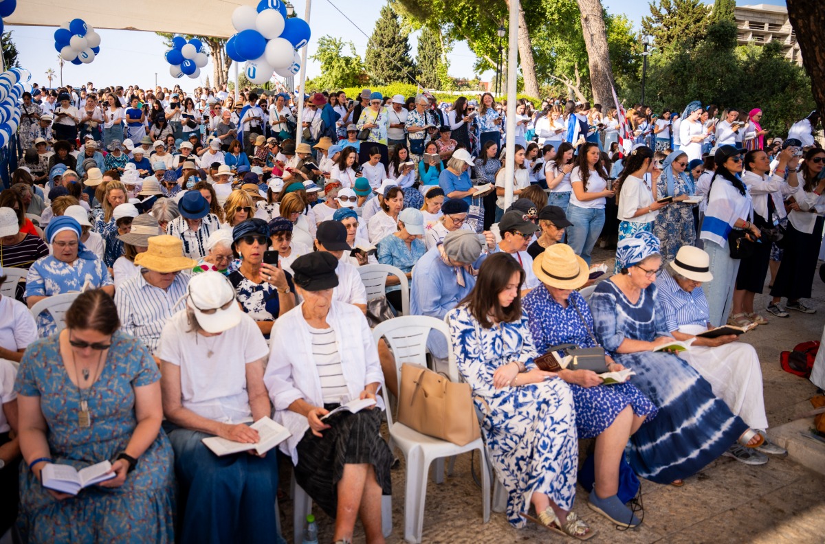 תפילה חגיגית ומרגשת,