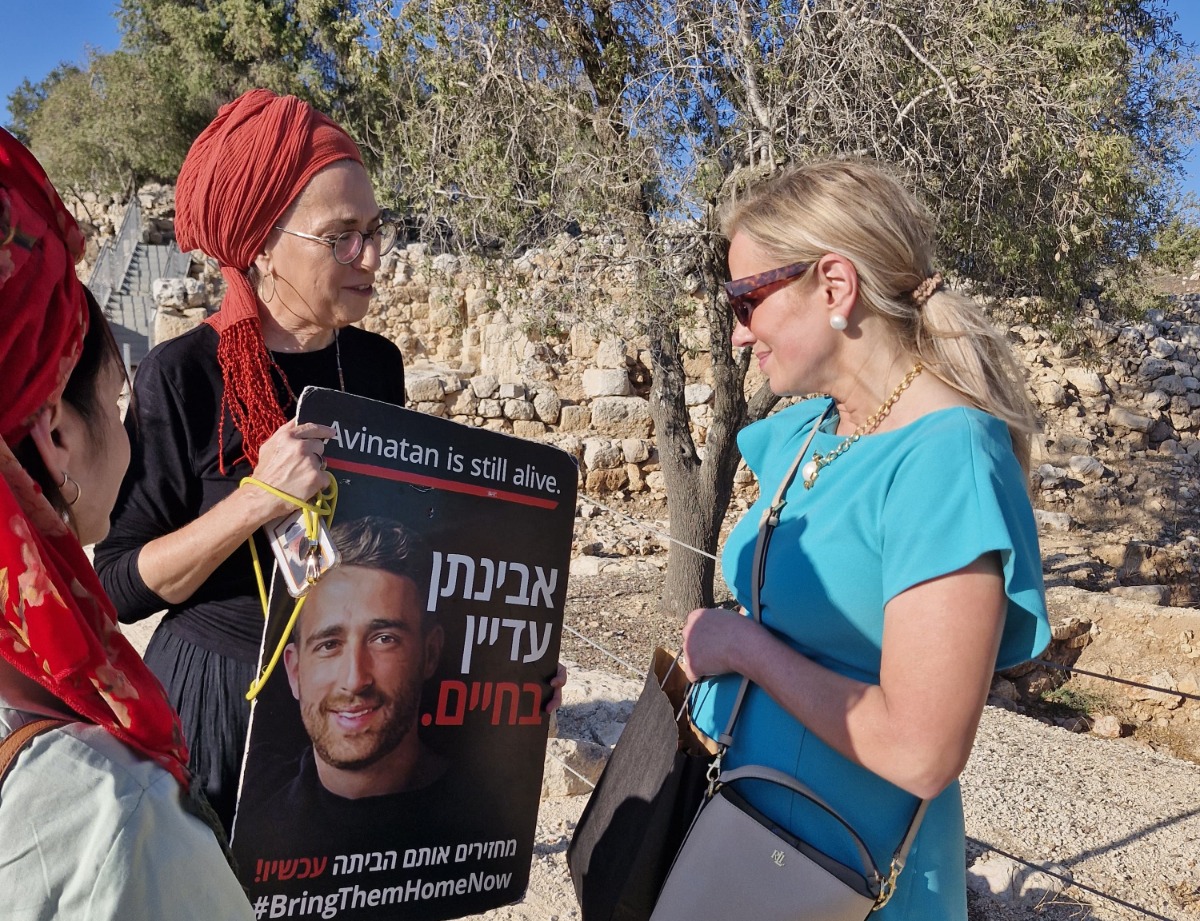 דיצה אור והמשלחת האמריקאית