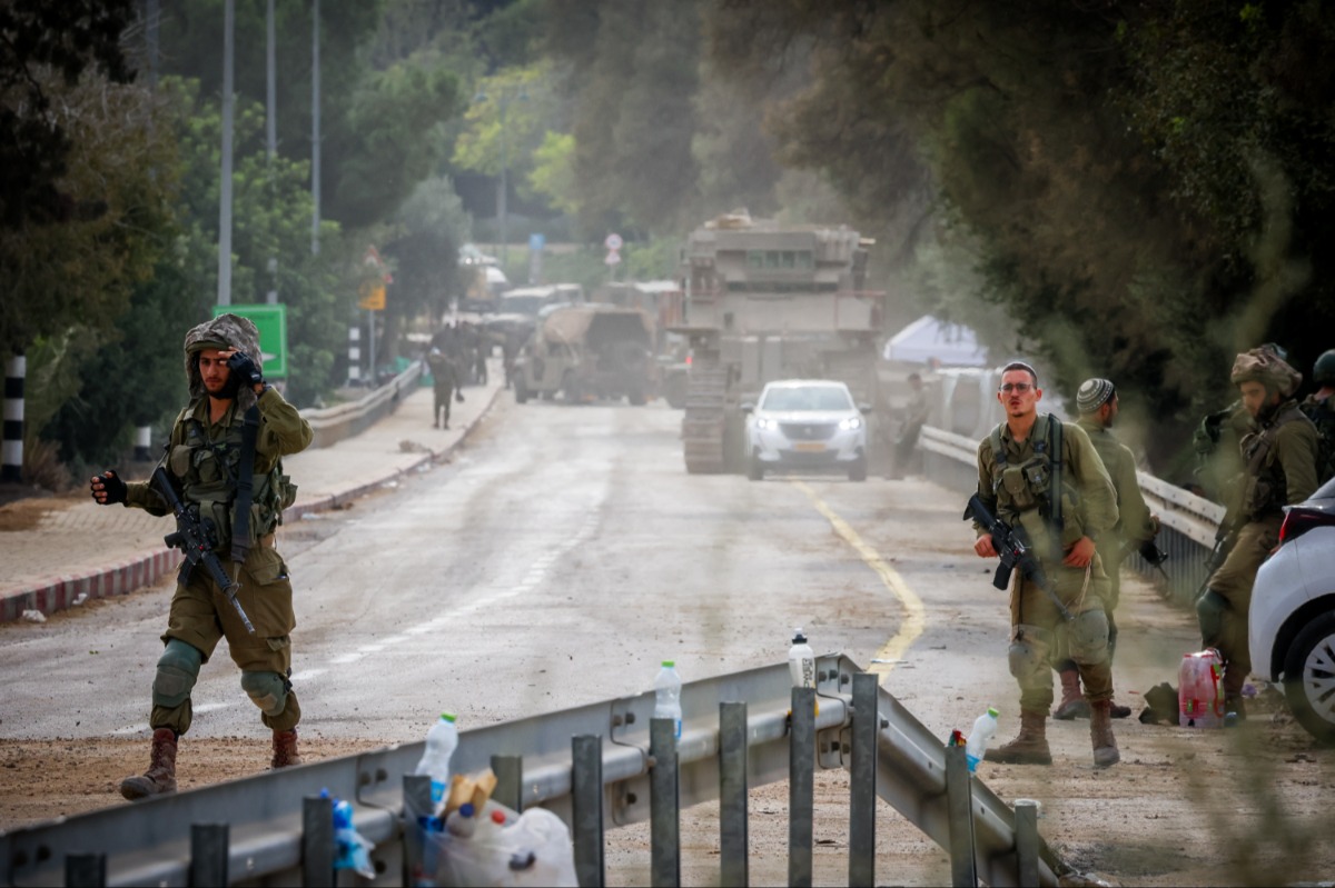 חיילים בכניסה לכיסופים