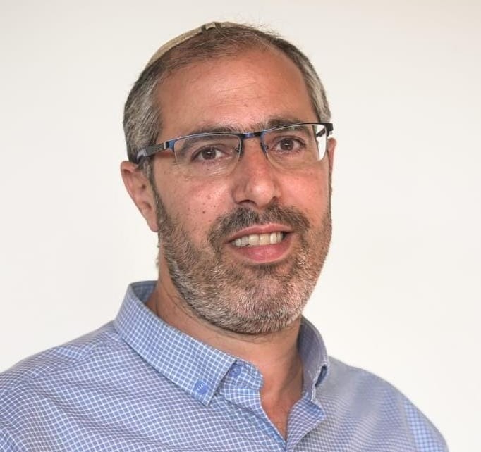 ערן ישראלי,   מרצה, מנחה סדנאות וסיורים  רב חטיבת הנגב במילואים ומאמן אישי לצמיחה