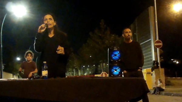 המפגינה עונה לח"כ גרמן
