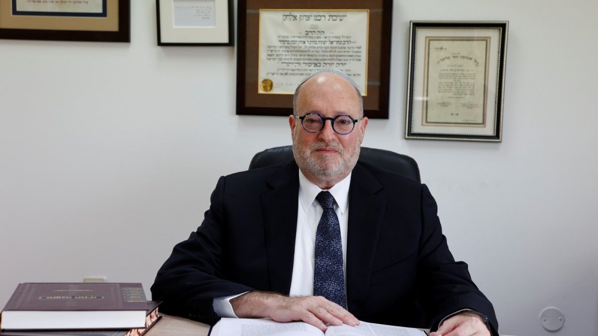 הרב דר' כתריאל ברנדר |