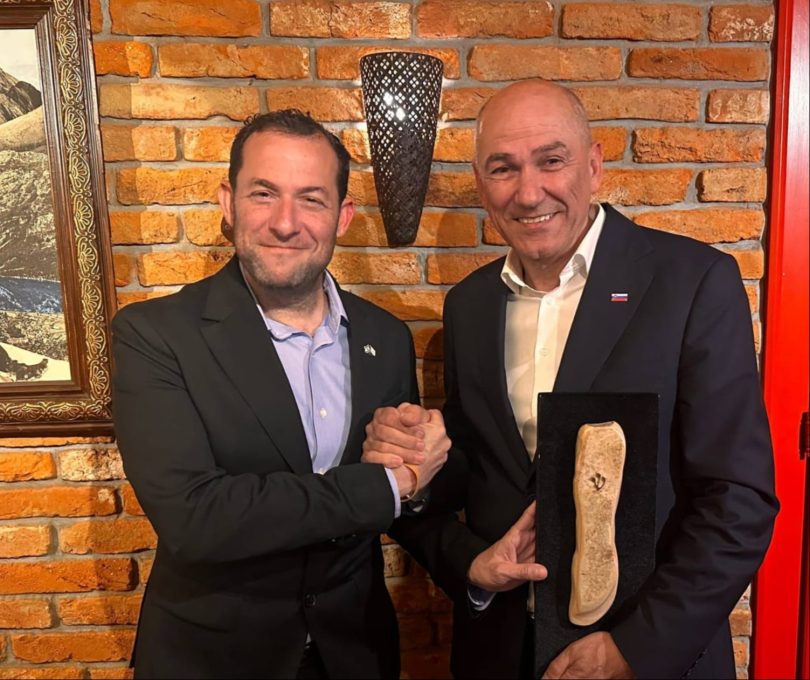 יוסי דגן עם ראש ממשלת סלובניה החדש,