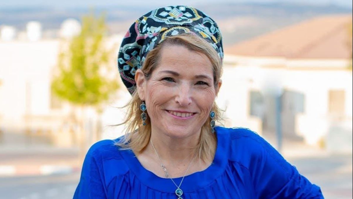 ליאורה אלון