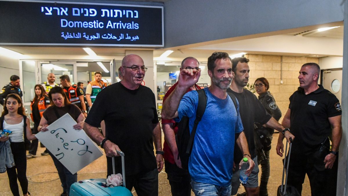נוסעי טיסה 1073 של פליי דובאי בישראל