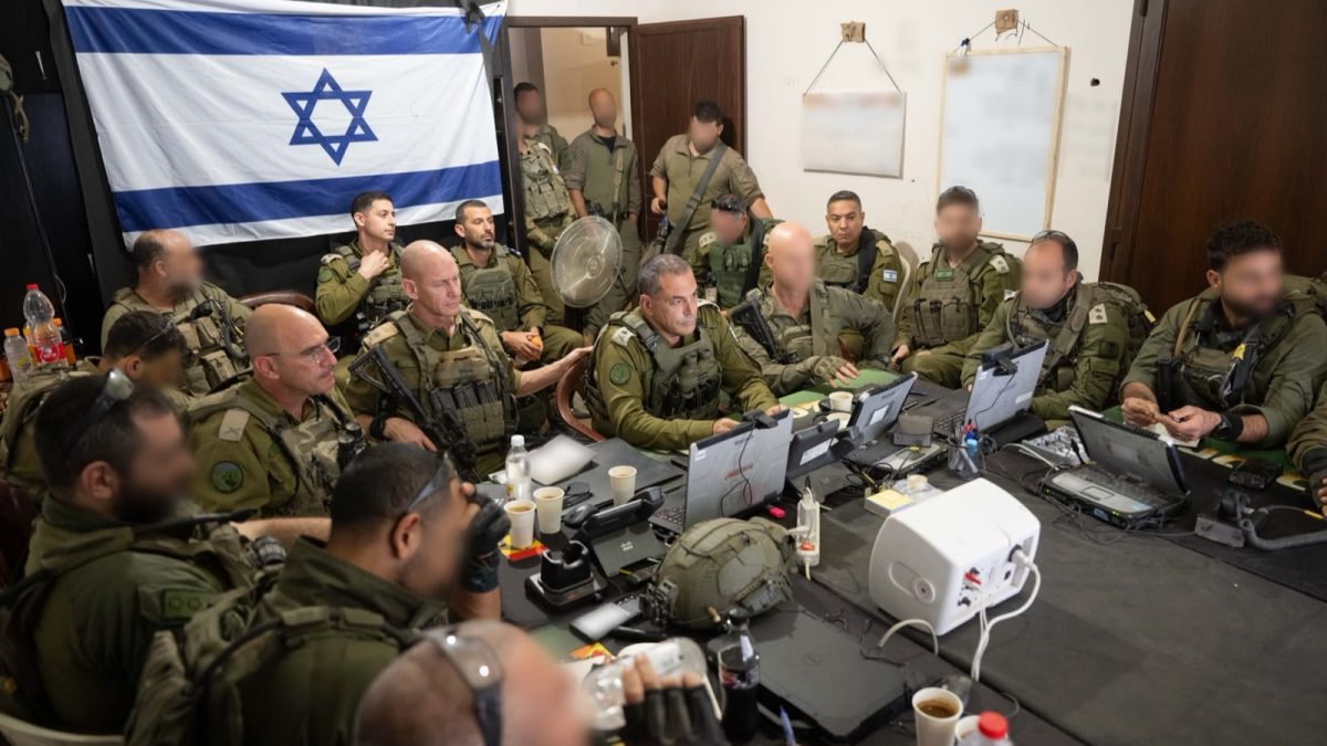 הרמטכ"ל והמפקדים בלבנון