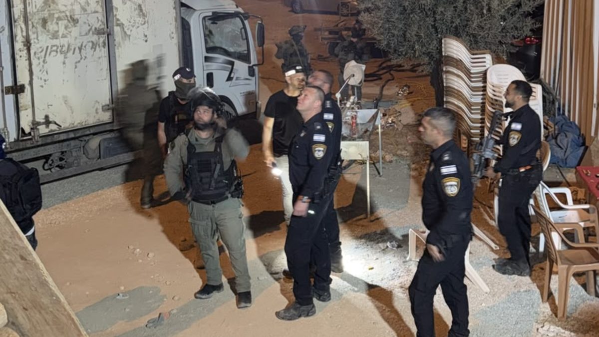 השוטרים בזירת האירוע