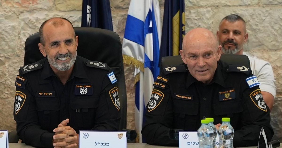 המפכ"ל וממ"ז ירושלים בטקס החשיפה