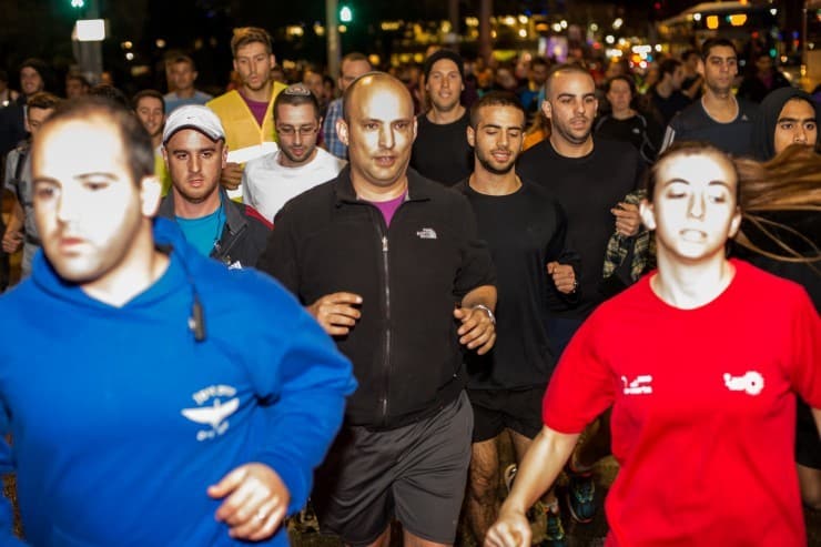 TPS, בנט רץ בתל אביב צילום: TPS, בנט רץ בתל אביב חדשות