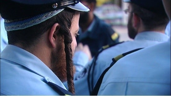 צילום מסך מתוך מאמינים במשטרה צילום: צילום מסך מתוך מאמינים במשטרה כללי